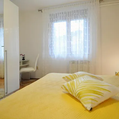 Lory Apartmán *